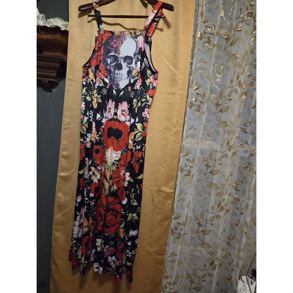 Black floral skull graphic print overall jumper, dark, goth, vampy,